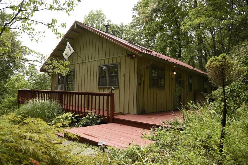 Fox Trot Cabin Meadows of Dan Esterno foto